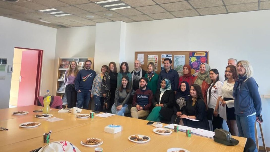 Ermenek Halk Eğitim Merkezi Usta öğreticilerimiz İspanya Yetişkin Eğitimi Yerinde Gösterme (Erasmus) programına katılım sağladı.