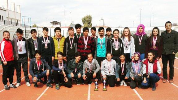 Ermenek Hasan Kalan Anadolu Lisesi´ nden Atletizmde Büyük Başarı