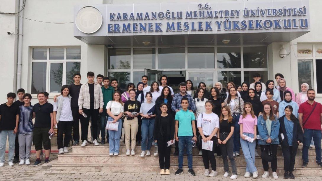 Okulumuz Hasan Kalan Anadolu Lisesi TYT ve AYT sınavlarını gerçek sınav formatında gerçekleştirdi.